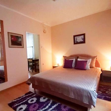 Sandrea Studio Apartment Subotica Luaran gambar